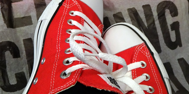 converse-red-shoes