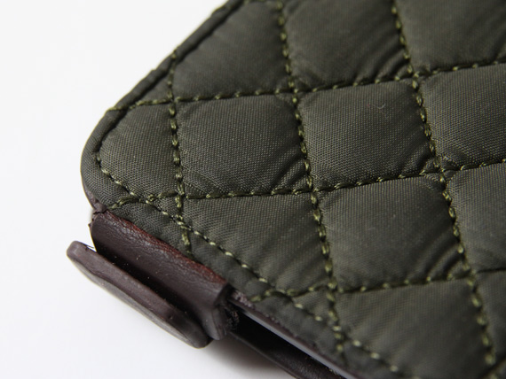 barbour-quilted-flip-detail